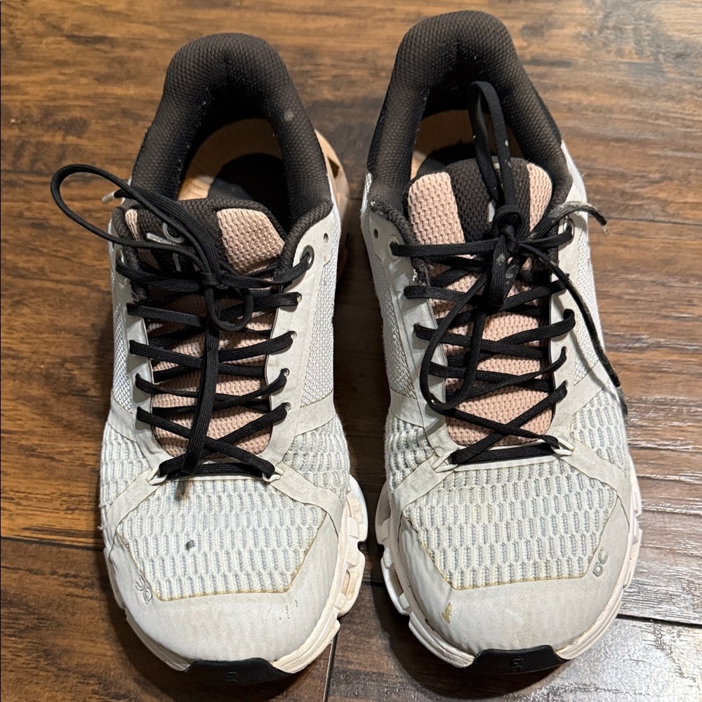 On Running Athletic Shoes in gray and Black